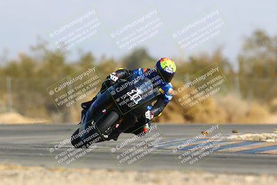 media/Jan-14-2024-SoCal Trackdays (Sun) [[2e55ec21a6]]/Turn 2 (1025am)/